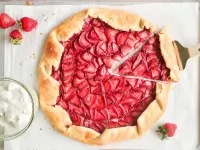 طرز تهیه گلت توت فرنگی خوشمزه و خانگی