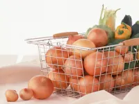 نگهداری پیاز در یخچال، مفید یا مضر؟