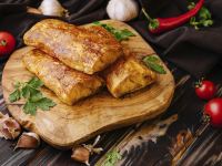بورک گوشت پفی؛ میان وعده ای نرم، ترد و خوشمزه