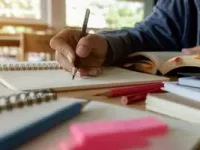 معنای تشدید و کاربرد آن در زبان فارسی و لزوم یا عدم لزوم نوشتن آن