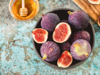 اطلاعاتی مفید درمورد کالری، ارزش غذایی و خواص انجیر