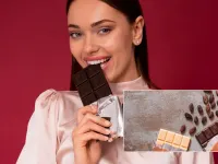 فرق بین شکلات شیری و شکلات تلخ چیست؟ چرا شکلات تلخ پادشاه است؟!