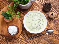 اشتباه رایج سفره؛ خوراکی هایی که نباید کنار ماست بخورید!