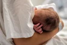 ماساژ سینه / راهی برای افزایش تولید شیر مادر