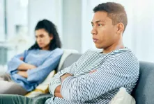چگونه با توقعات بالای همسر کنار بیاییم ؟