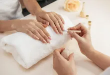 بیس کات و تاپ کات ، انتخاب صحیح برای آرایش ناخن