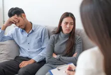 کنار آمدن با عدم علاقه به همسر ، نکات و راهکارها