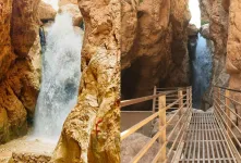 آبشار مجن شاهرود کجاست ؟