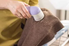 آشنایی با انواع پرزگیر لباس و نحوه استفاده از آن