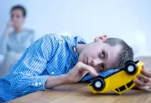 اختلال حرکتی کلیشه ای / علائم ، تشخیص و درمان