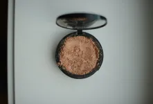 ترفند ترمیم پنکک شکسته در سه سوت