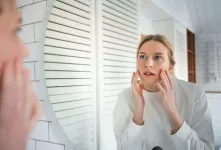 علت سوزش پوست بعد از زدن تونر و راه های مقابله با آن