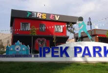 خانه وارونه شهر وان / جاذبه ای شگفت انگیز برای گردشگران