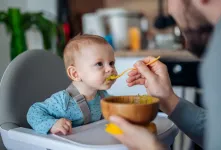 مزایای روش BLW برای شروع غذای کمکی نوزاد