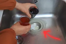 تعمیر گرفتگی سینک / از بین بردن بوی بد و گرفتگی لوله فاضلاب