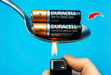باتری قلمی را دور نیندازید / من آنها را دوباره احیا میکنم