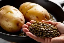 طرز تهیه ۲ غذای گیاهی خوشمزه و ساده با عدس و سیب زمینی