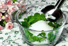 شکر + نعنا / طرز تهیه دسر ۵ دقیقه ای با نعنا و شکر