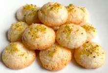 طرز تهیه شیرنی نارگیلی بازاری با یک دستورالعمل ساده