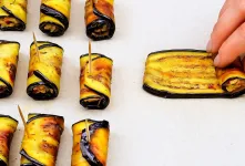 طرز تهیه رول بادمجان بدون نیاز به گوشت