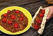 طرز تهیه غذایی خاص با بادمجون و رب انار | ۱۰۰ برابر خوشمزه تر از گوشت
