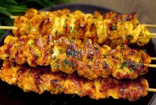 طرز تهیه جوجه کباب در ماهیتابه / بدون منقل و زغال جوجه درست کنید