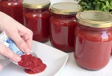 طرز تهیه رب گوجه فقط در ۲۰ دقیقه / بدون نیاز به ساعت ها جوشاندن رب گوجه غلیظی خواهید داشت