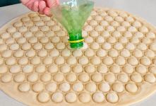 طرز تهیه مانتی ترکی خانگی با ترفند ساده درب بطری پلاستیکی بدون وا رفتن