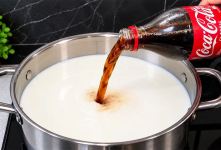 طرز تهیه پنیر خامه ای پرچرب و متفاوت با شیر و نوشابه