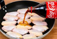 دیگه بال مرغ سرخ نکنید! طرز تهیه بال مرغ برشته با نوشابه