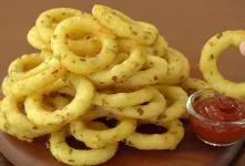 طرز تهیه اسنک سیب زمینی ترد و خوشمزه