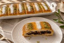 «آموزش شیرینی خرمایی مجلسی و خوشمزه؛ (با ۵ ماده ساده) با خمیری نرم و طعمی بی نظیر»
