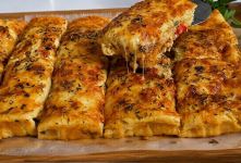 طرز تهیه یک غذای خوشمزه با مرغ و سیب زمینی(بدون فر بدون خمیرمایه بدون ورز دادن)