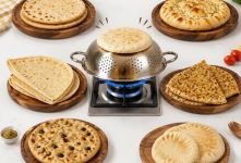 ۶ مدل نان تابه ای خوشمزه و بدون فر؛ نانی نرم و عطردار در کمترین زمان