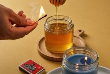 چگونه عسل طبیعی را از تقلبی تشخیص دهیم؟ (۳ روش ساده خانگی)