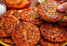 طرز تهیه کتلت بادمجان و سیب زمینی؛ یک غذای اقتصادی و فوق العاده خوشمزه