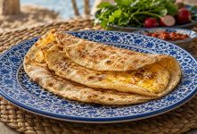 طرز تهیه نان توموشی در ماهی تابه؛ نان سنتی و خوشمزه جنوبی