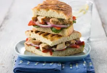 روش تهیه ساندویچ فوکاچیا گام به گام