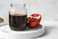 کاربرد های بی نظیر رب انار در خانه داری و آشپزی
