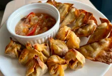 روش تهیه پیراشکی کالباس با چند روش