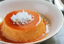 طرز تهیه کارامل زعفرانی دسر خوشمزه و شگفت‌انگیز برای مهمانی‌ها