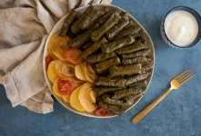 طرز تهیه دلمه با شیره انگور، یک غذای سنتی و خوشمزه ایرانی