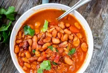 دستور تهیه سوپ لوبیا چیتی به روش مکزیکی