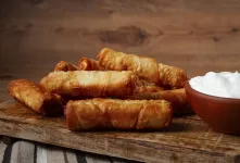 طرز تهیه بورک سوسیس خوشمزه و آسان