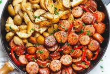 طرز تهیه خوراک سوسیس سیب زمینی سریع و خوشمزه