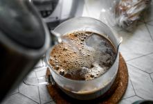 طرز تهیه قهوه با شیر جوش : آموزش کامل و راز فوم غلیظ