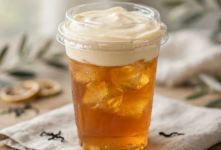 طرز تهیه چای پنیر خنک و لایه ای با فوم پنیری خوشمزه