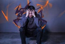 فریک زدن چیست؟ معنی و تفاوت آن با قفلی زدن و پنیک زدن