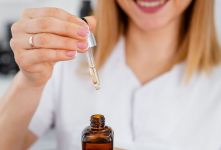 بهترین روغن گیاهی برای سفید شدن پوست صورت + روش صحیح استفاده