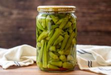 طرز تهیه ترشی بامیه خانگی + فوت و فن های خوشمزه شدن